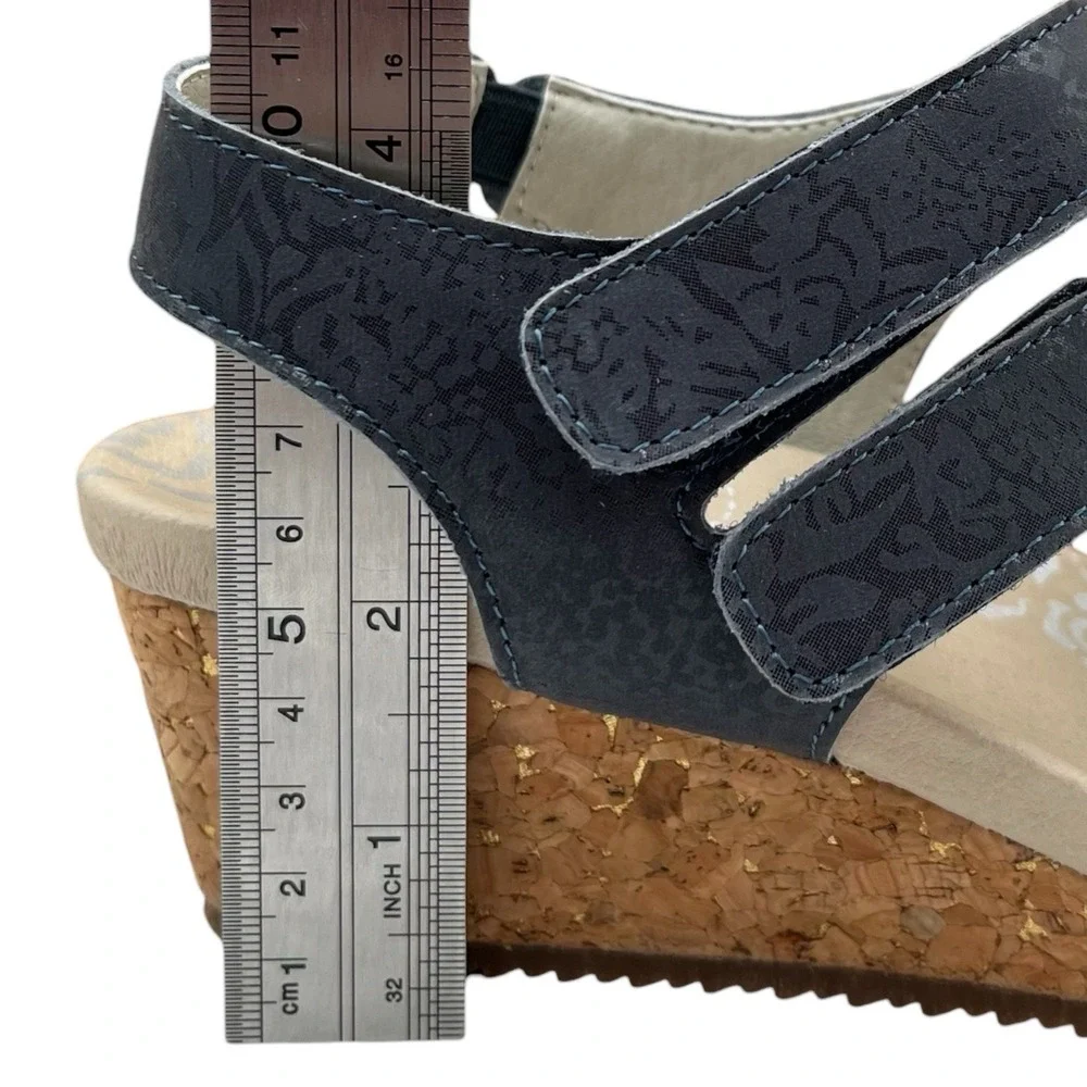 Propet Women's Millie Wedge Leather Sandal Size 9.5 WIDE WIDTH Navy Blue Tan - Picture 9 of 12